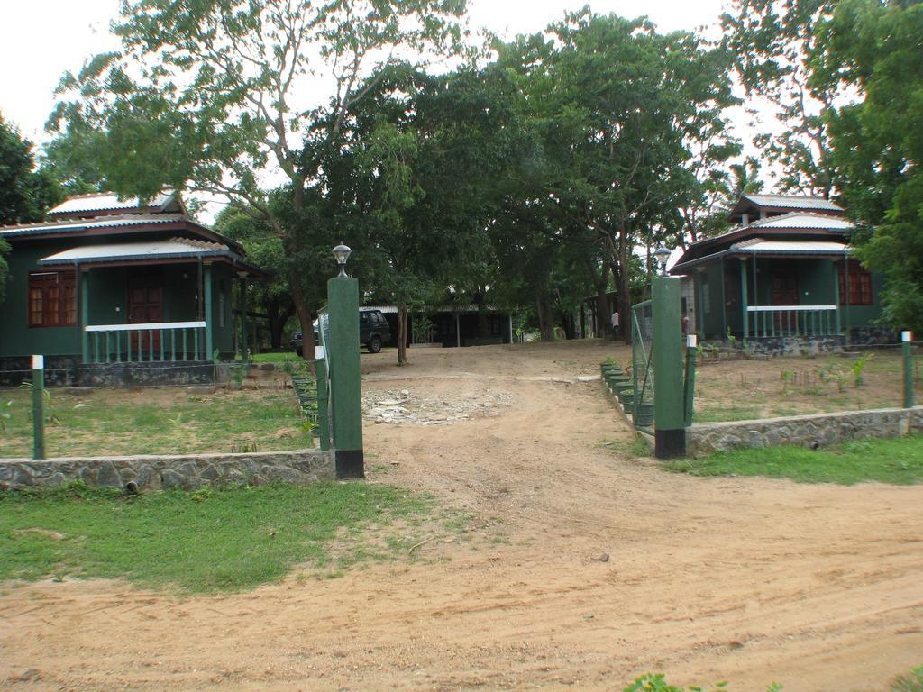Hotel Katagamuwa Rest Kataragama Exterior foto